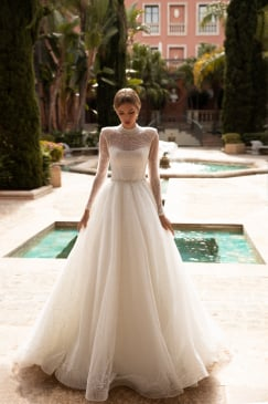 Missing image for Wedding dress FRONTERA size 8