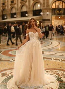 Missing image for Sample Wedding dress D2412 size 8