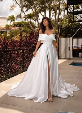 Missing image for Sample wedding dress S-663-Lily size 4 in stock