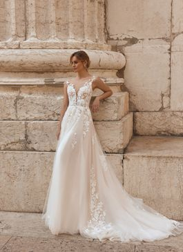 Missing image for Sample Wedding dress Siana - size 10 in stock