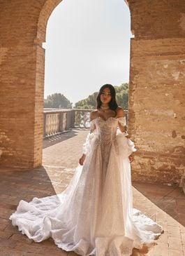 Missing image for Wedding dress Serena size 12 in stock