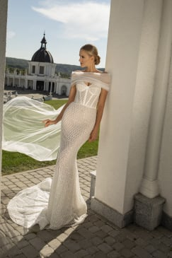 Missing image for Sample Wedding dress Felina- size 10 in stock