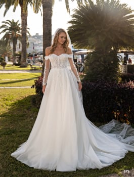 Missing image for Wedding dress 675