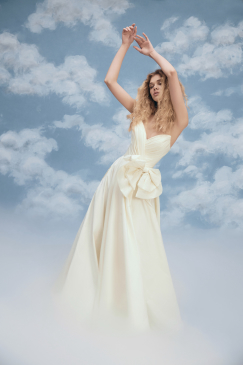 Missing image for Wedding dress Rihanna