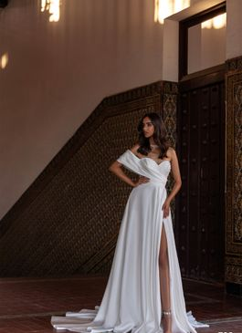 Missing image for Wedding dress 708