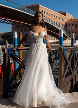 Missing image for Wedding dress 213