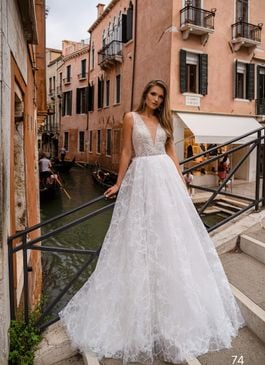 Missing image for Wedding dress 74