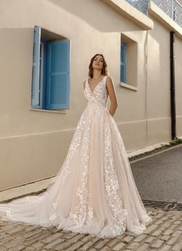 Missing image for Sample wedding dress Laura size 8 in stock
