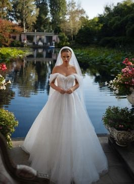 Missing image for Wedding dress Maggie