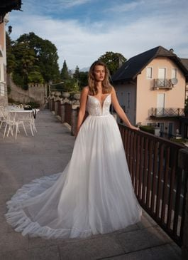 Missing image for Wedding dress Verona