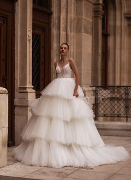 Missing image for Wedding dress 5611
