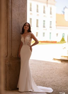 Missing image for Wedding dress 718