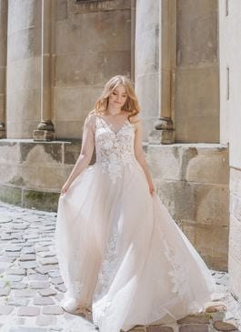 Missing image for Wedding dress Evan