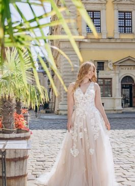 Missing image for Wedding dress Tara