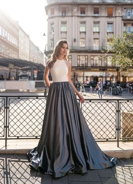 Missing image for Sample evening dress V-135 size 4 in stock