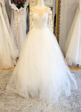 Missing image for Wedding dress EU2009 size 2 in stock