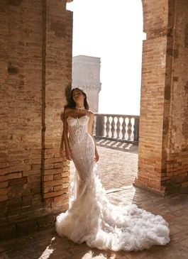 Missing image for Wedding dress Leontia