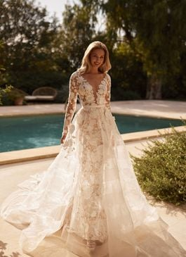 Missing image for Wedding dress ND-009 with overskirt