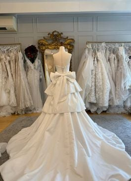 Missing image for Sample Wedding train S-648-Olena Size 4 In Stock
