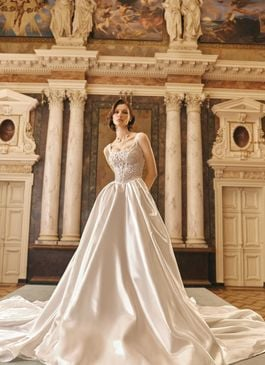 Missing image for Wedding dress Dainy size 12 in stock