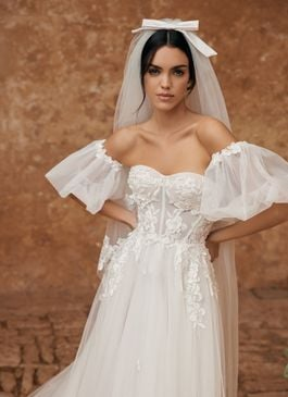 Missing image for Sample wedding dress Benedetta size 8 in stock