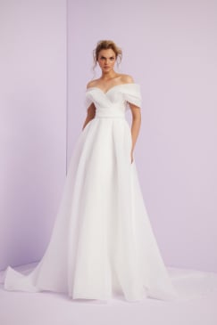 Missing image for Wedding dress L217 size 8 in stock