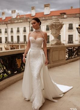 Missing image for Sample Wedding dress 719- size 10 in stock