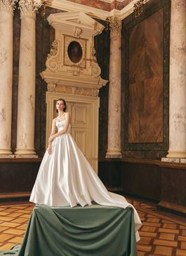 Missing image for Wedding dress Stella size 12 in stock