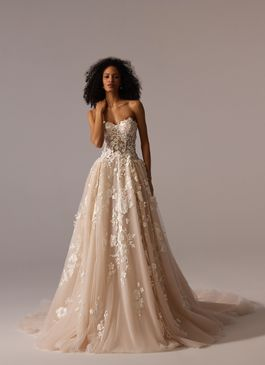 Missing image for Wedding dress MR-015 size 8 in stock