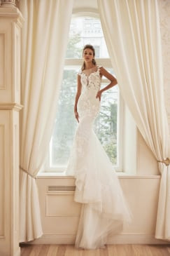Missing image for Wedding dress Apus size 10 in stock