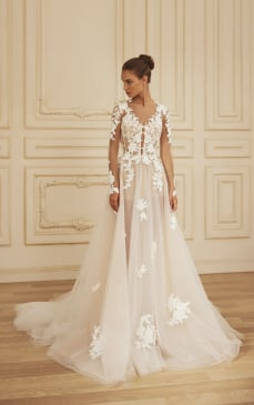 Missing image for Wedding dress Vivtar size 10 in stock