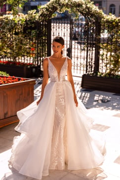 Missing image for Sample wedding overskirt Edith size 14 in stock