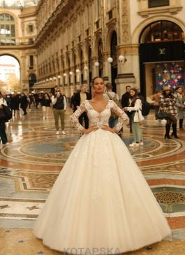 Missing image for Wedding dress D2436 size 10 in stock