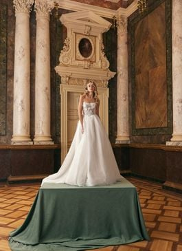 Missing image for Wedding dress Teira size 12 in stock