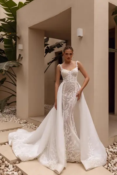 Missing image for Sample Wedding dress Donovan Size 4 In Stock