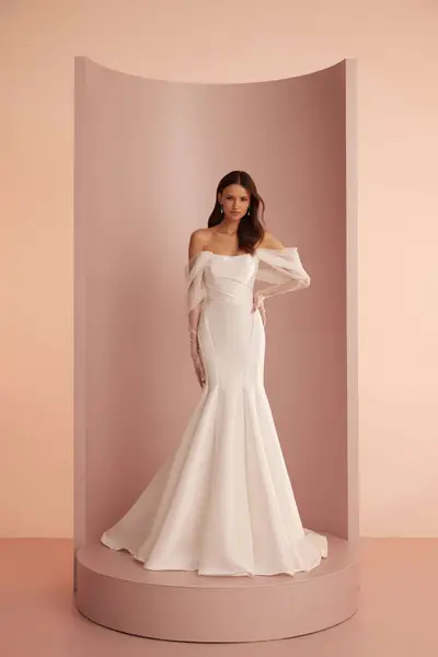 Missing image for Sample Wedding dress L 403 - size 14 in stock