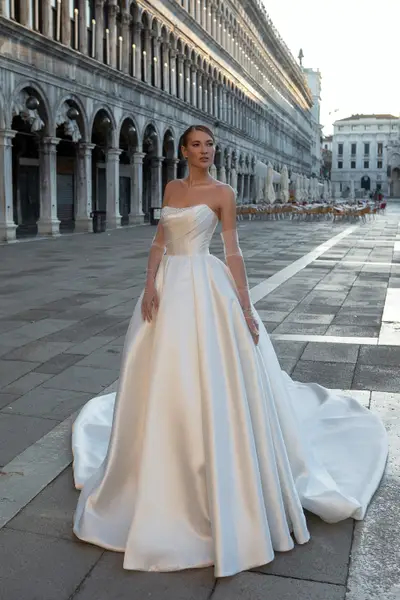 Missing image for Wedding dress Vilma