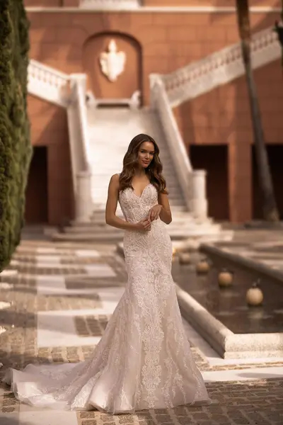 Missing image for Wedding dress VR-009