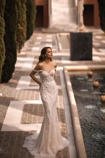 Missing image for Wedding dress VR-028
