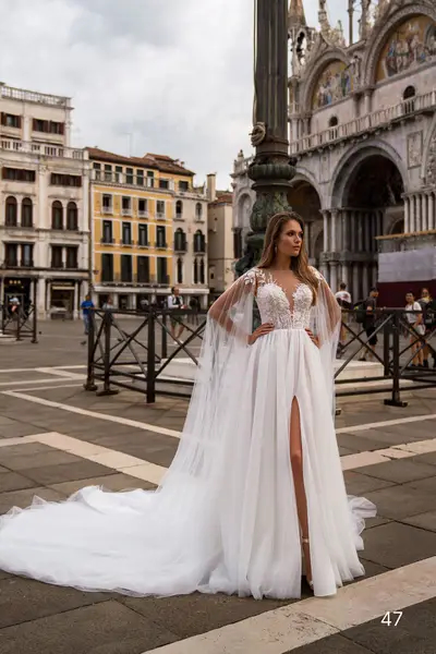 Missing image for Wedding dress 47