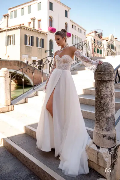 Missing image for Wedding dress 65