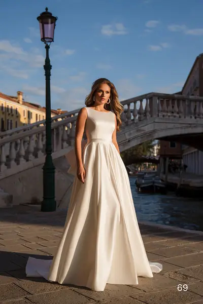 Missing image for Wedding dress 69