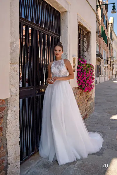 Missing image for Wedding dress 70