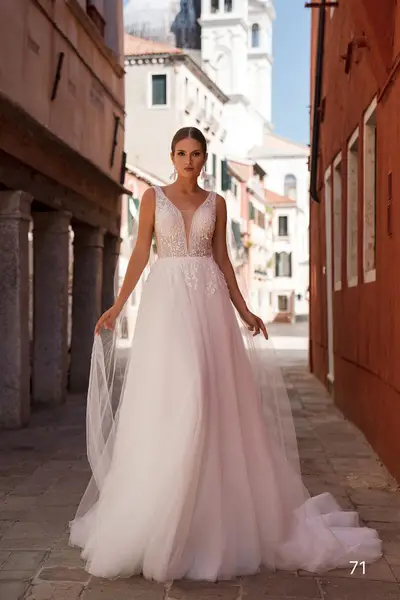 Missing image for Wedding dress 71