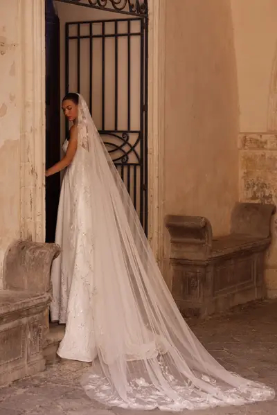 Missing image for Wedding veil VO-014