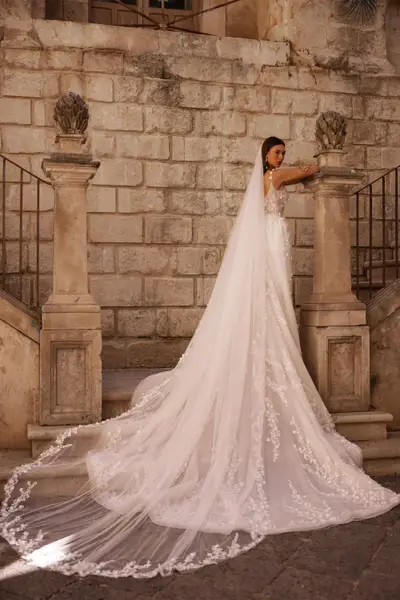 Missing image for Wedding veil VO-018