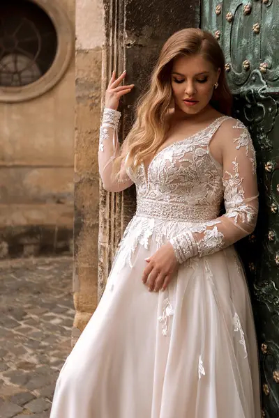 Missing image for Wedding dress Julie