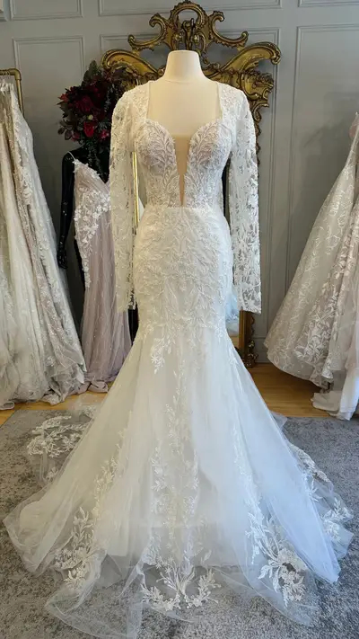 Missing image for Sample Wedding set Farra - size 8 in stock