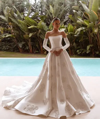 Missing image for Wedding dress Aurelia