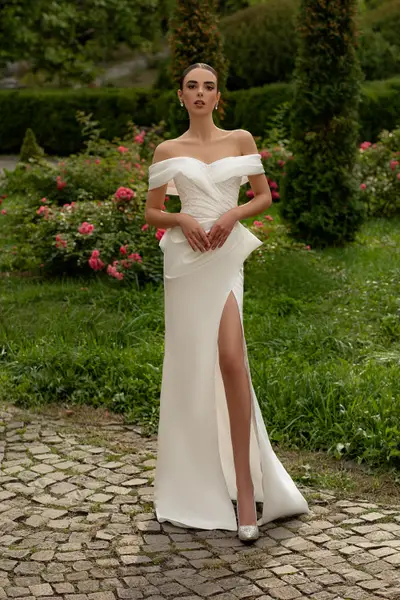 Missing image for Sample Wedding dress Reina size 12 in stock